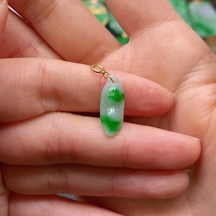 翡翠颈饰未镶嵌吊坠