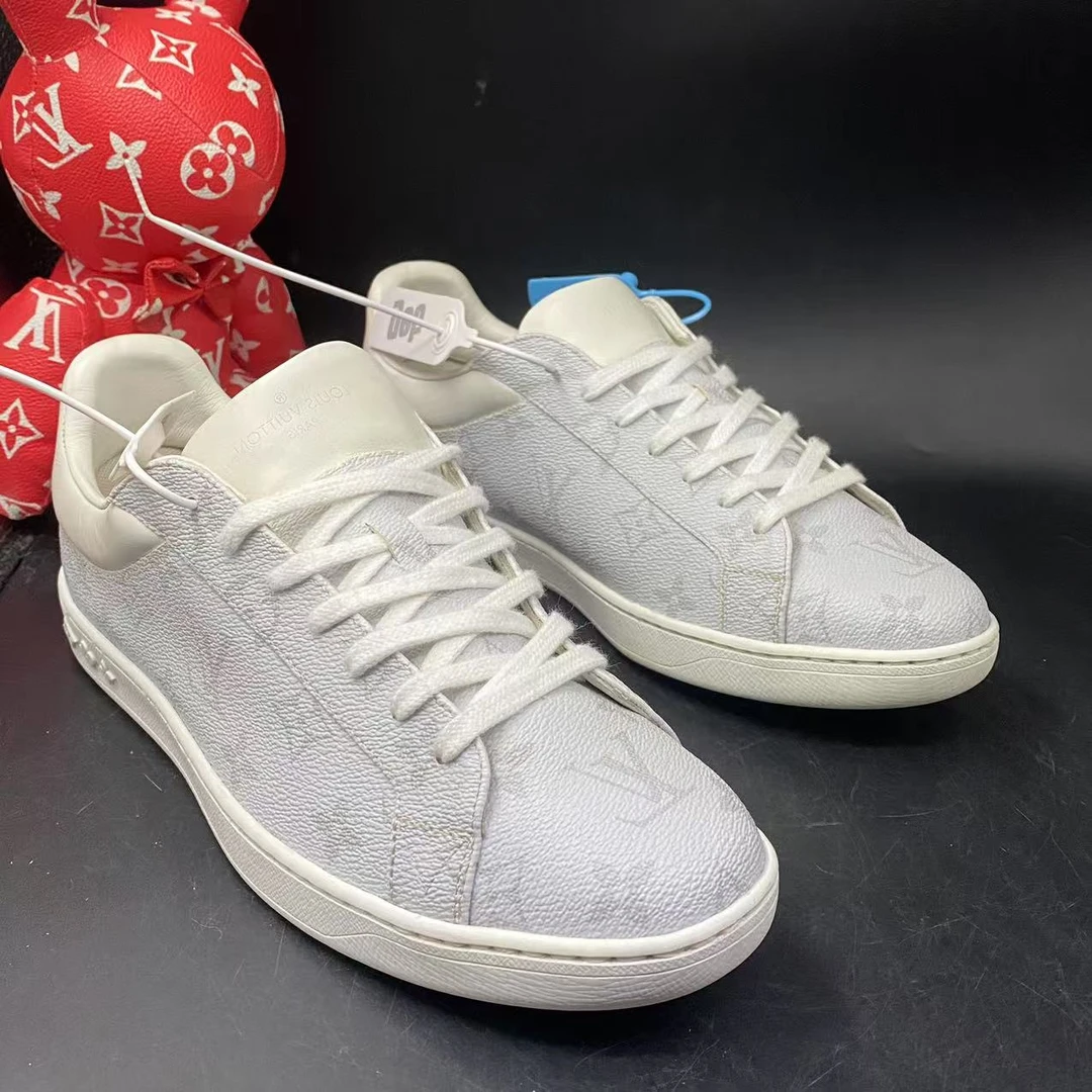 95新 LouisVuitton/路易威登 42欧码灰老花板鞋gl393