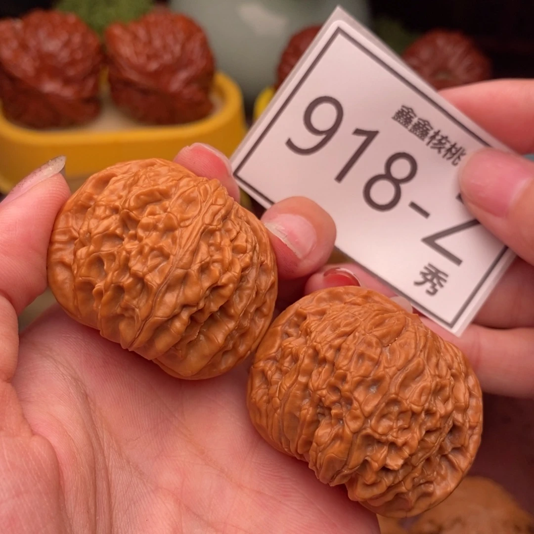 桃核把件正磨40……