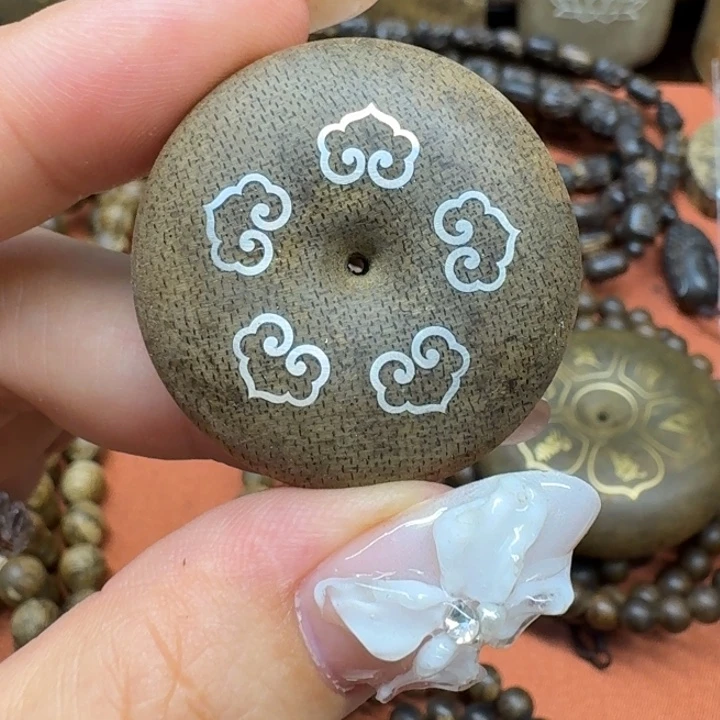 大叶紫檀（黑酸枝木类）