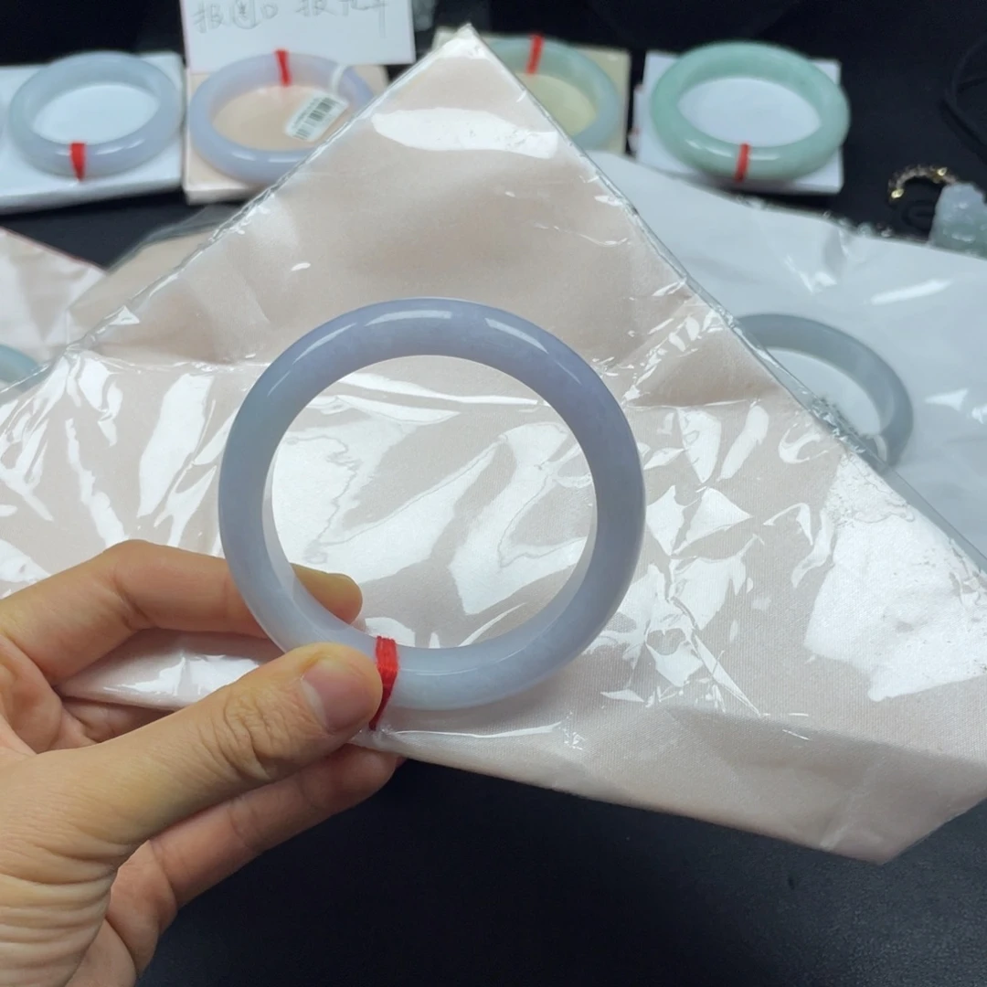 未镶嵌手镯翡翠天然翡翠手镯