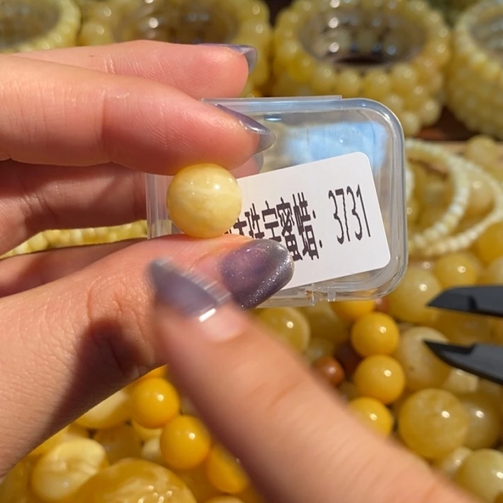 琥珀未镶嵌珠宝奇石3731