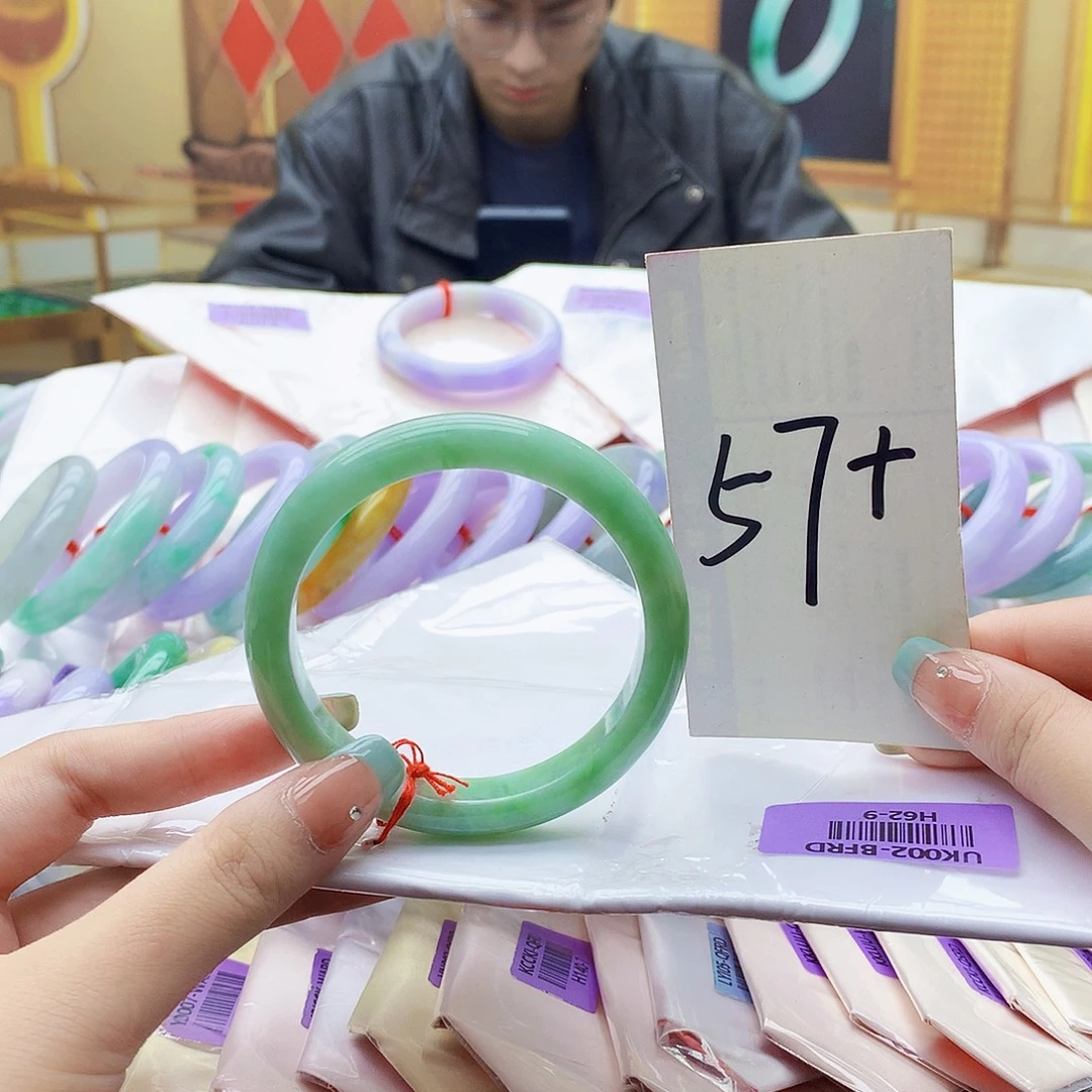 翡翠未镶嵌手镯nn