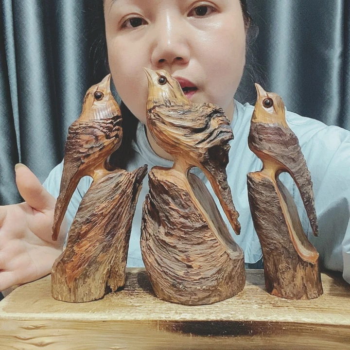 用****3百年树的设计风格