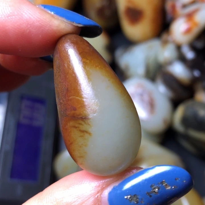 和田玉未镶嵌珠宝奇石