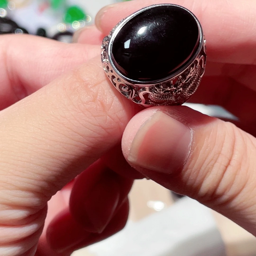 翡翠未镶嵌颈饰先检后发一物一证