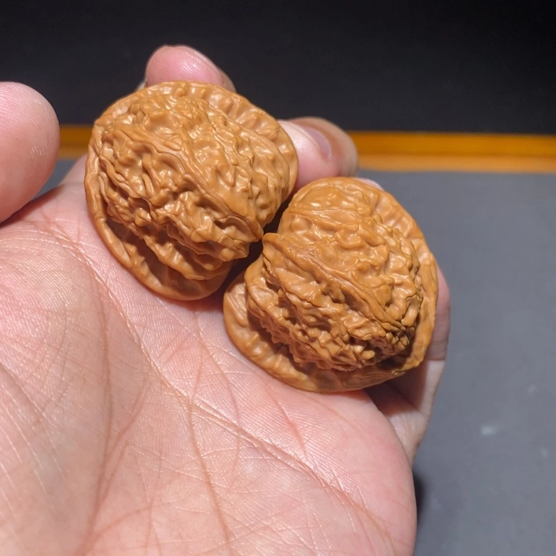 文玩核桃吊坠38三角白全品