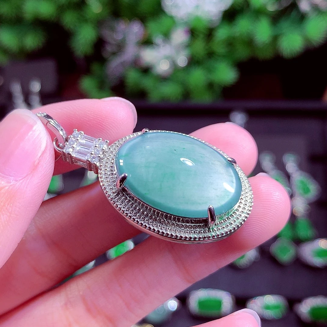 颈饰未镶嵌翡翠天然