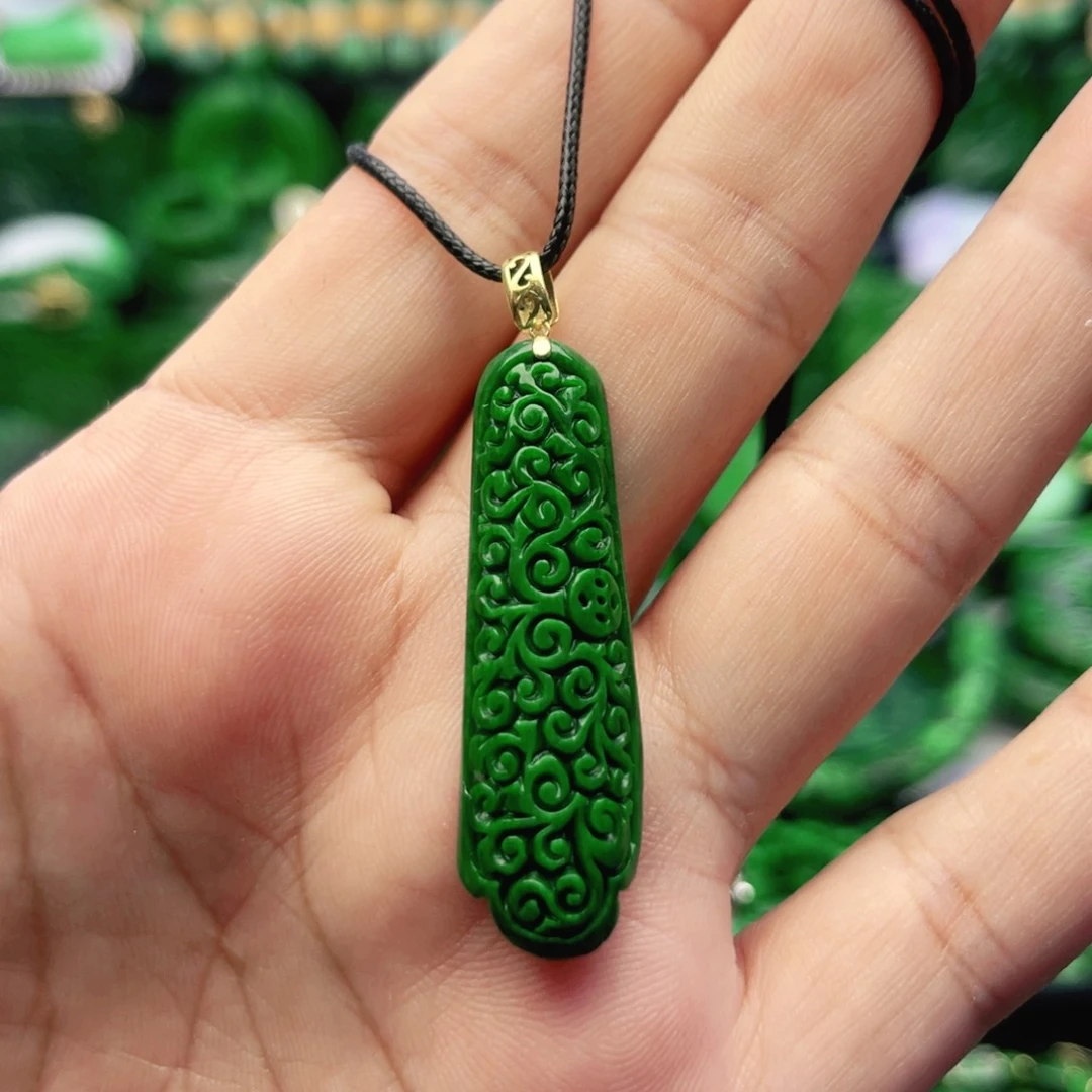 翡翠未镶嵌颈饰吊坠