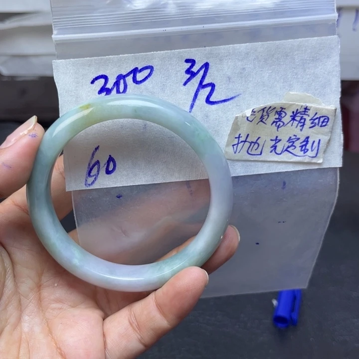 定制翡翠未镶嵌天然翡翠