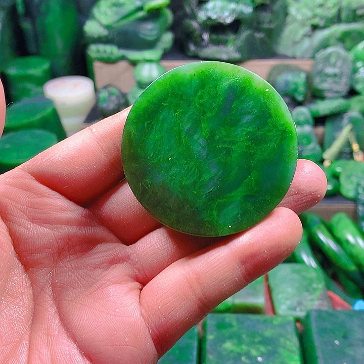 未镶嵌和田玉（碧玉）挂件前*