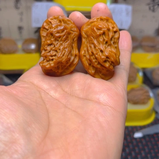 文玩核桃吊坠鸳鸯