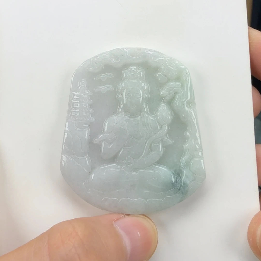 翡翠挂件未镶嵌翡翠