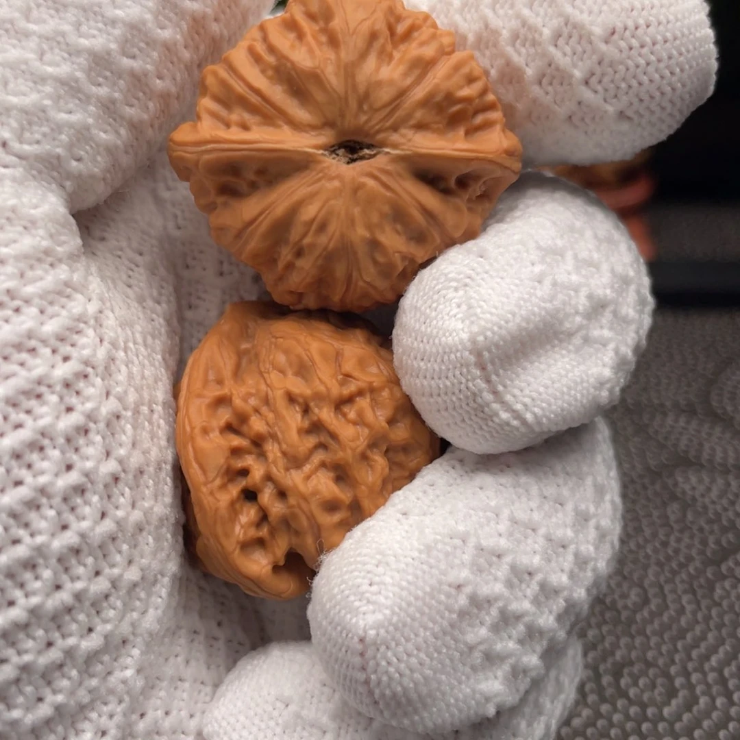 文玩核桃吊坠凤凰山36尺寸1718