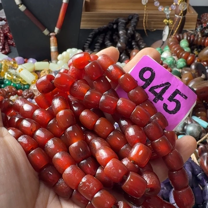 小***颜玛瑙/玉髓未镶嵌颈饰