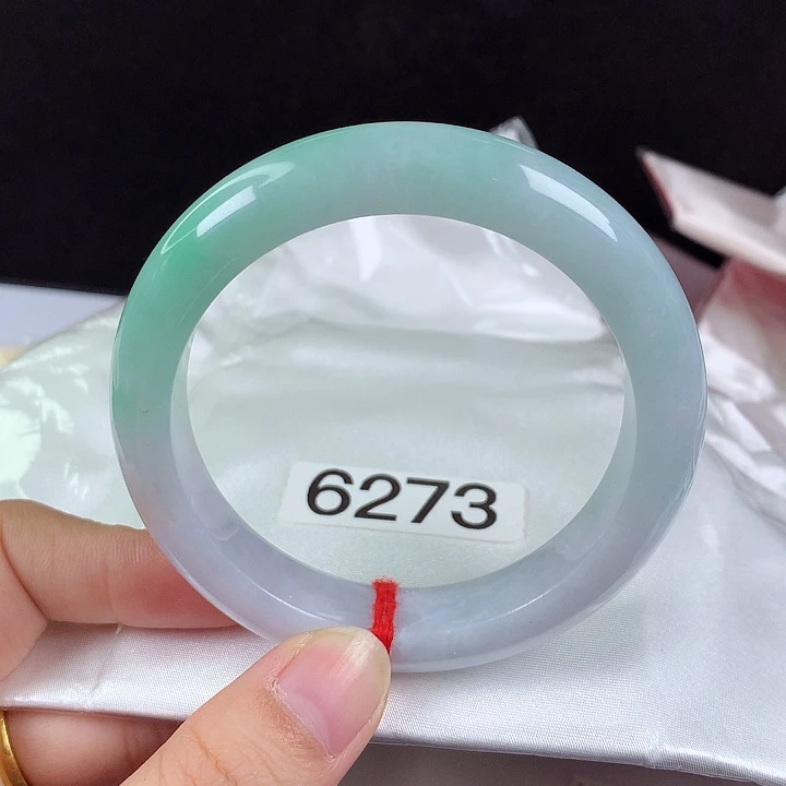 翡翠未镶嵌手镯57圈 半山水甜果绿色