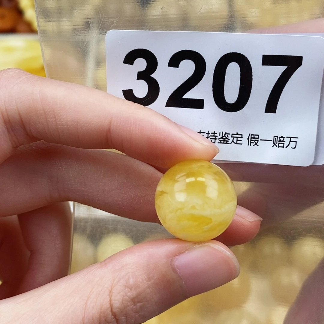 蜜蜡未镶嵌珠宝奇石18