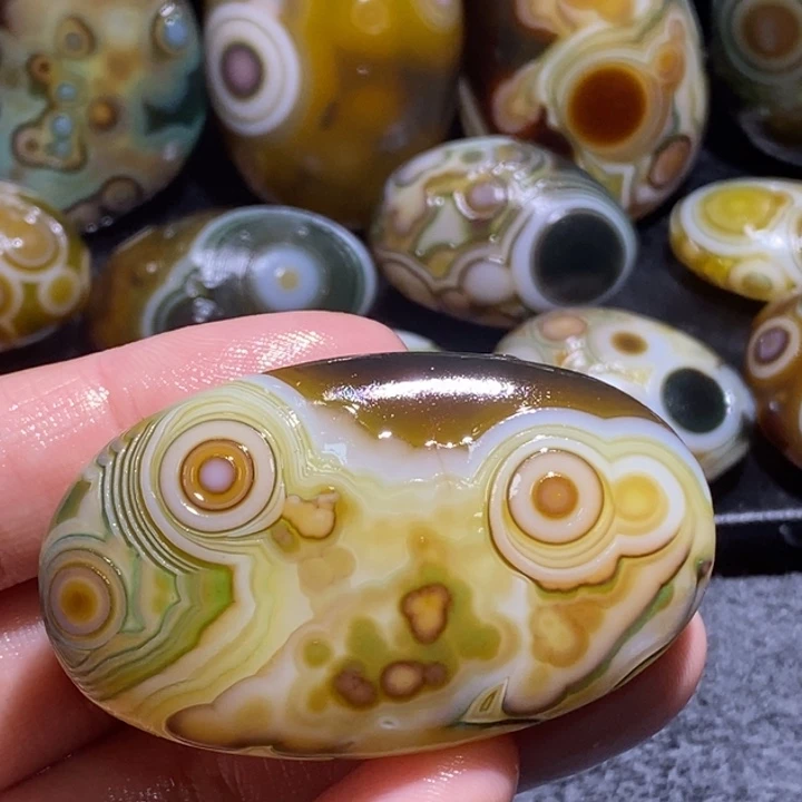 玛瑙/玉髓未镶嵌珠宝奇石52