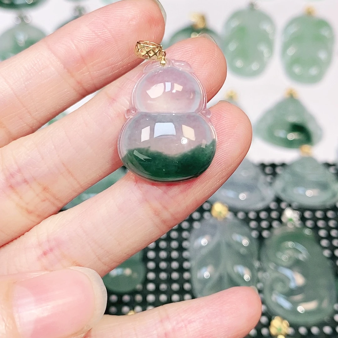 翡翠18K金镶嵌颈饰