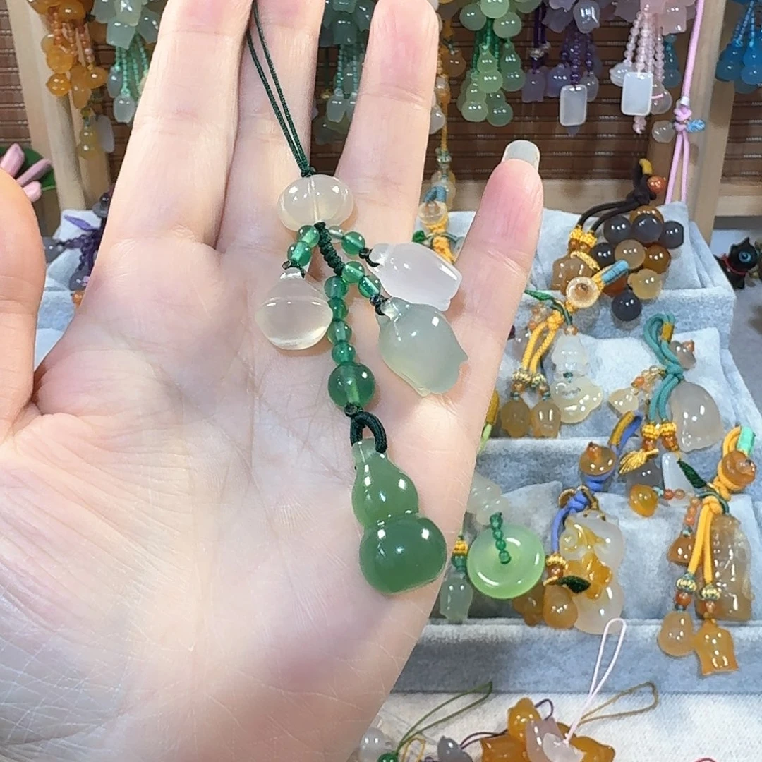 玛瑙/玉髓小挂件未镶嵌