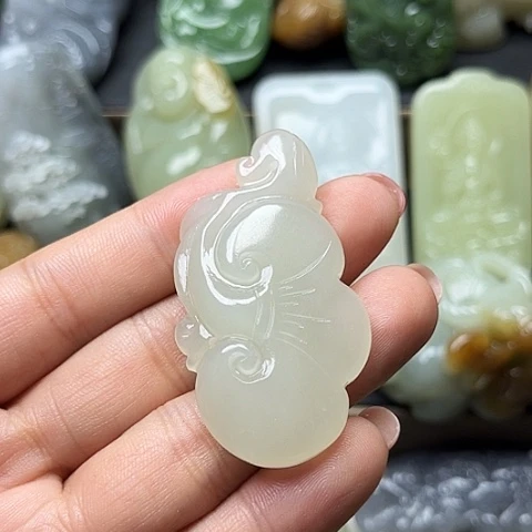 颈饰未镶嵌和田玉新