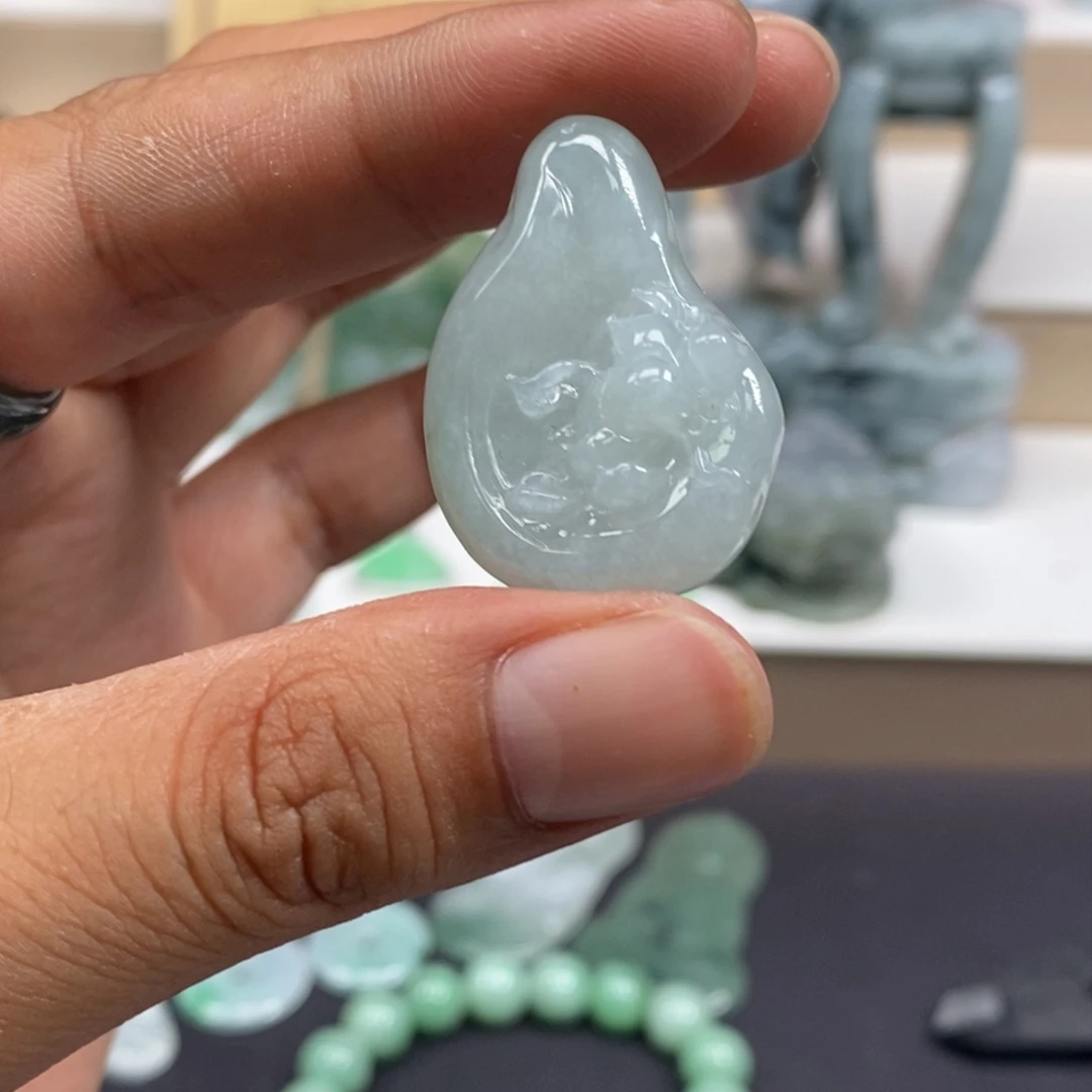 翡翠未镶嵌颈饰翡翠