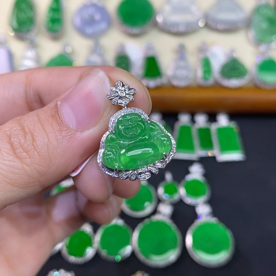 翡翠吊坠(不含链)18K金镶嵌