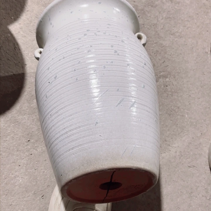 紫砂口径20高度32一只瑕疵