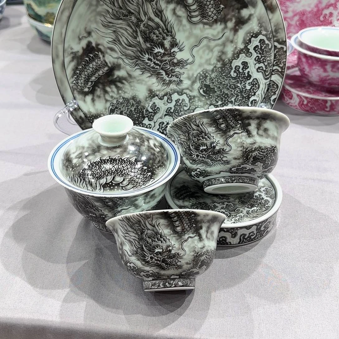 瓷片景德镇瓷器精品陈列