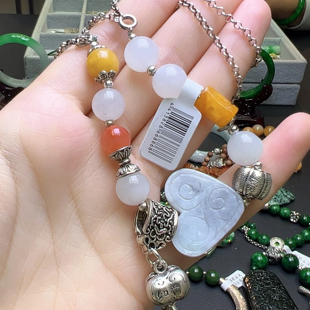 翡翠未镶嵌颈饰99