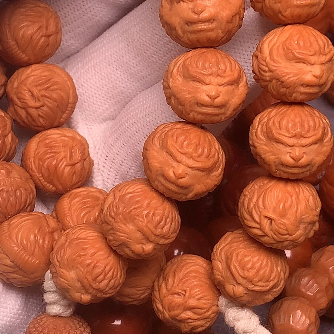 秦***峰猴头核桃吊坠悟空16