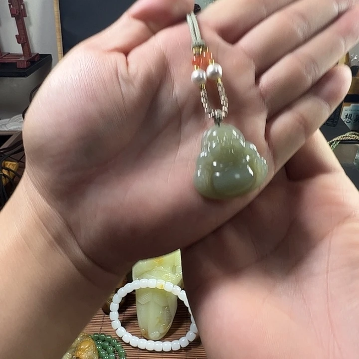 和田玉未镶嵌项链