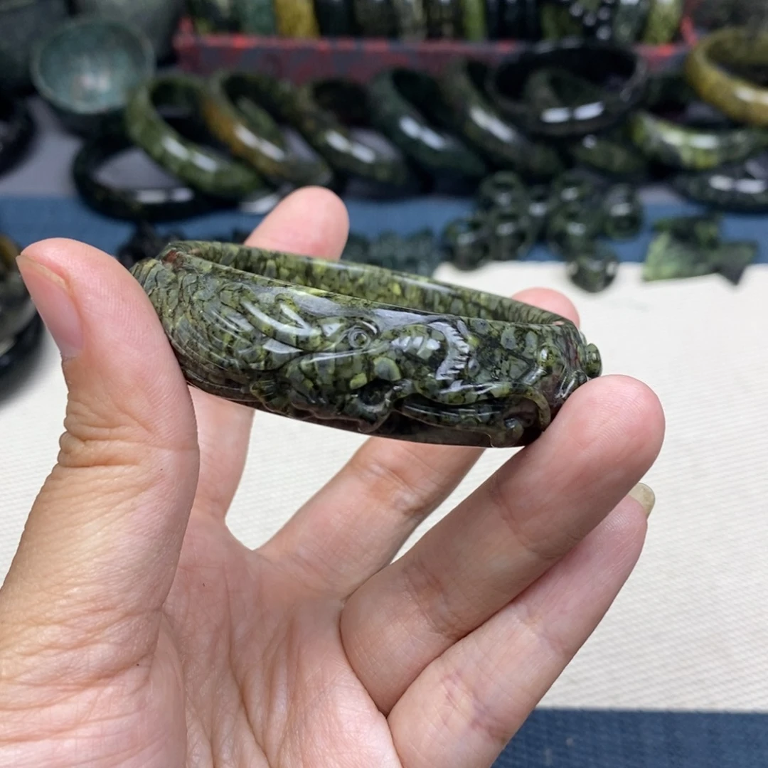 鱼***妈蛇纹石玉未镶嵌手镯