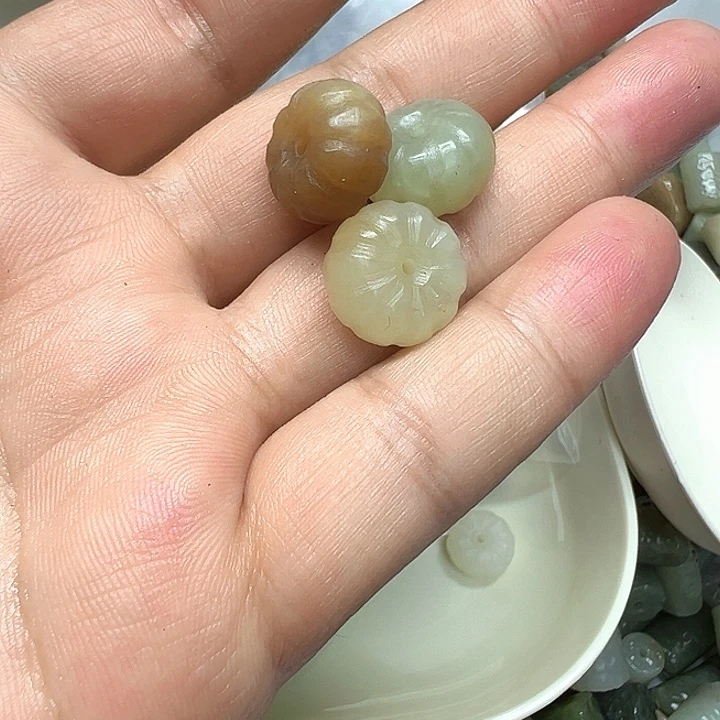 和田玉未镶嵌珠宝半成品柳*水