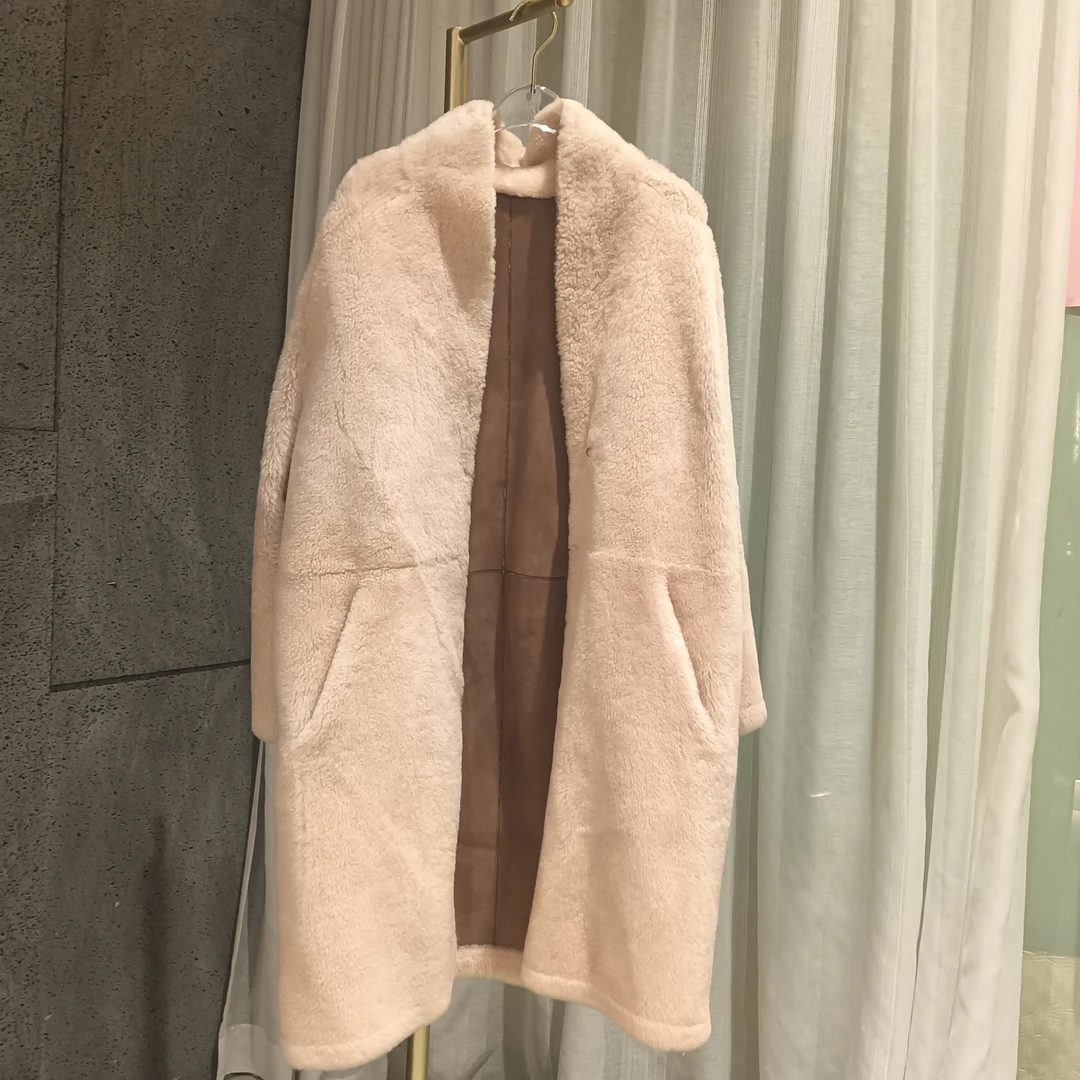 M3900特！版衣 圆领中长款米白色皮衣外套  款号YP9351