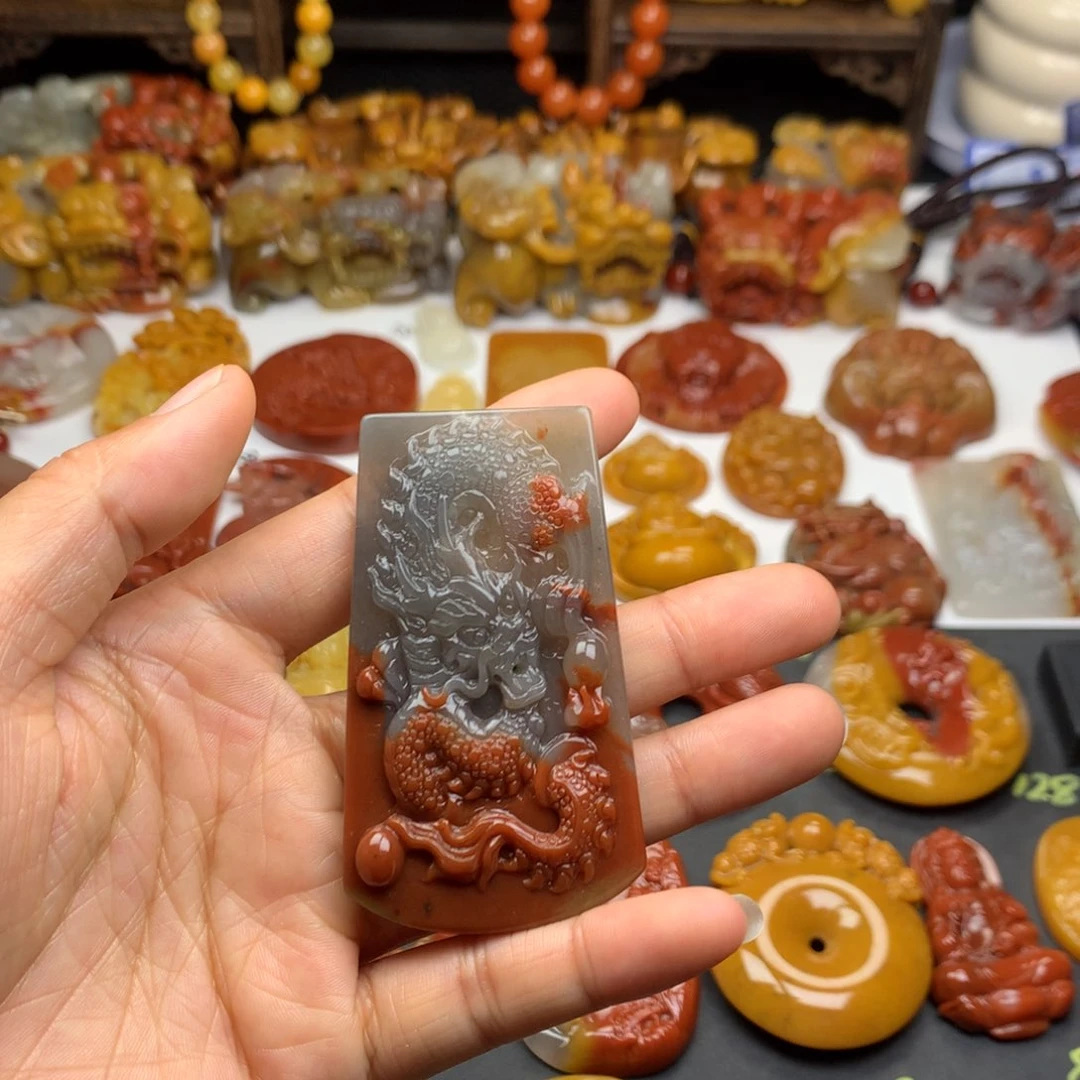 石英质玉（黄龙玉）挂件未镶嵌