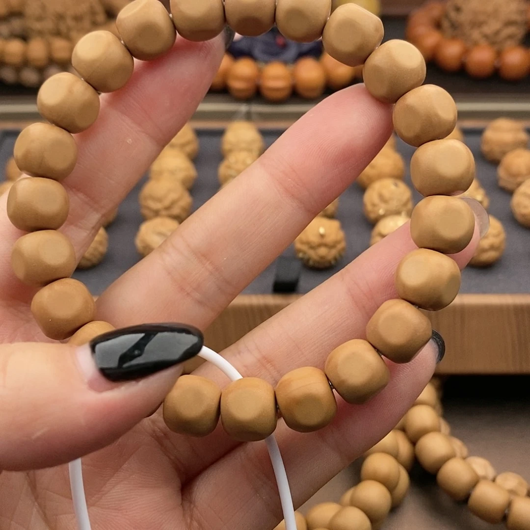 猴头核桃手串家***刚六方