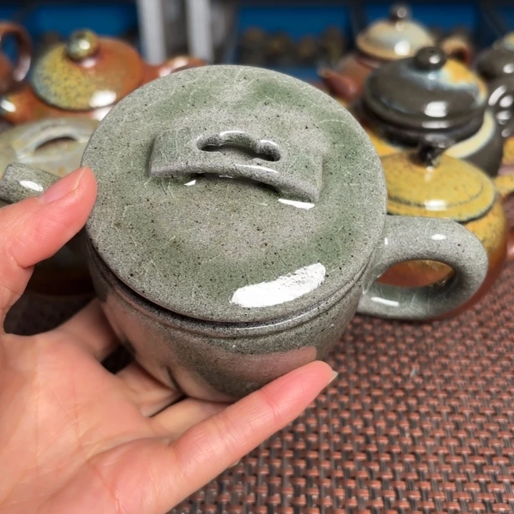 茶杯紫砂全开片汉瓦