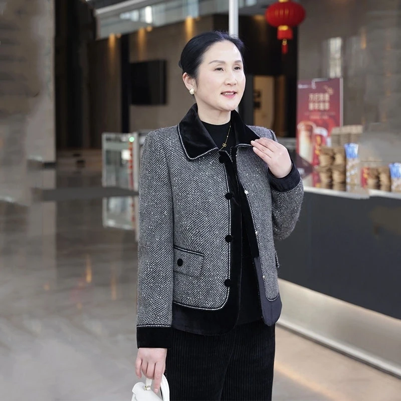 新款时尚气质妈妈装显瘦外套中老年50到60春秋季短款洋气高贵上衣