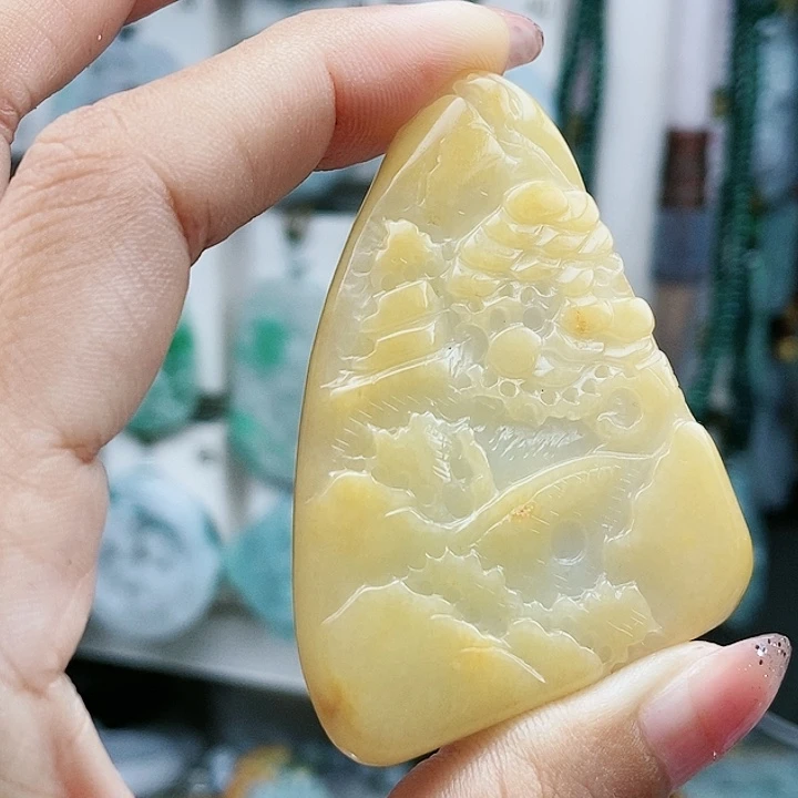 颈饰足铂镶嵌翡翠翡翠