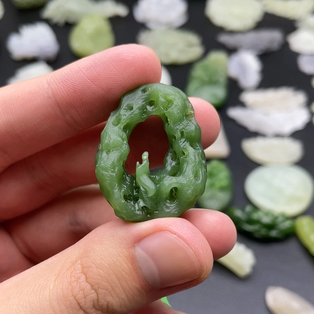 【闪购商品】颈饰未镶嵌和田玉