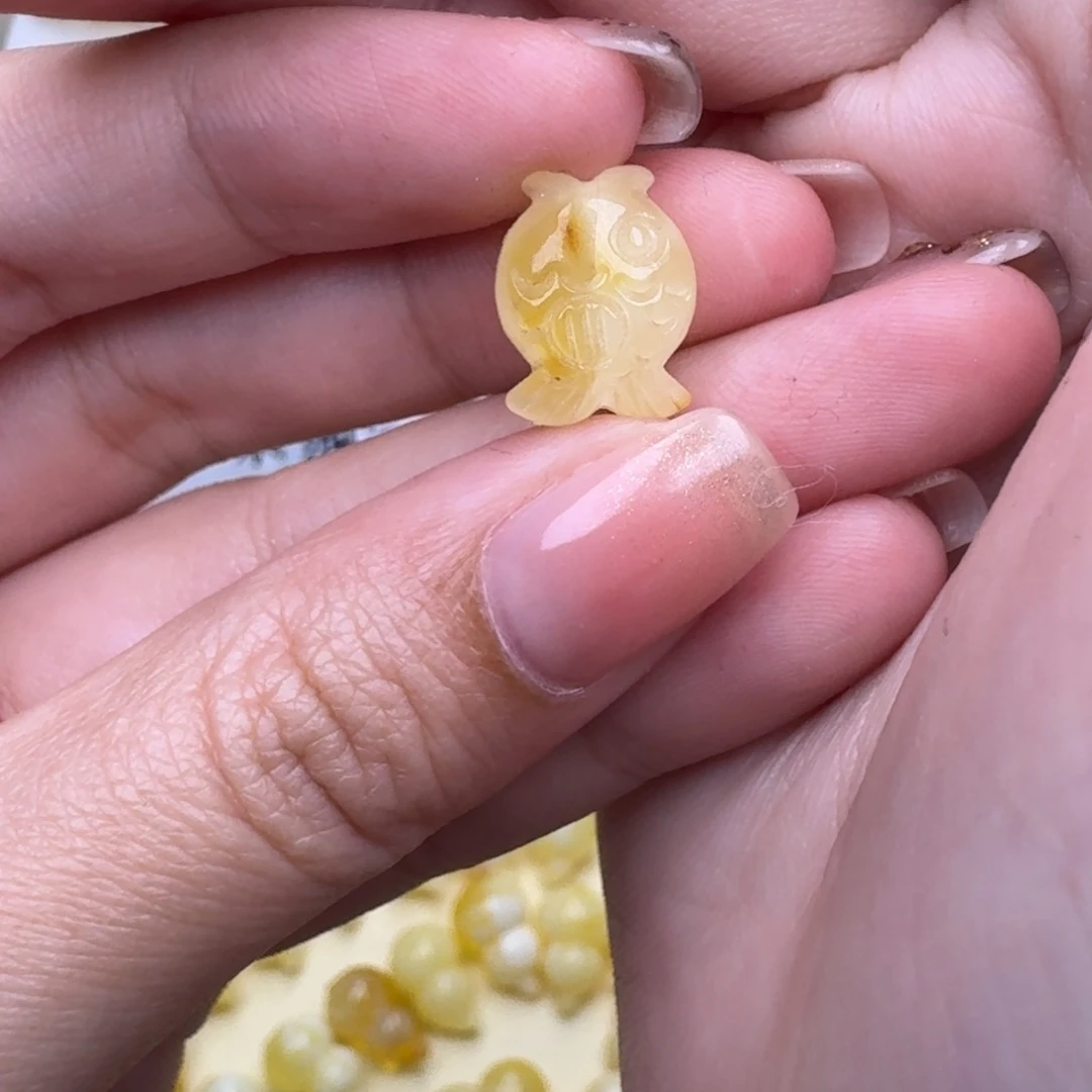 琥珀未镶嵌裸石12号