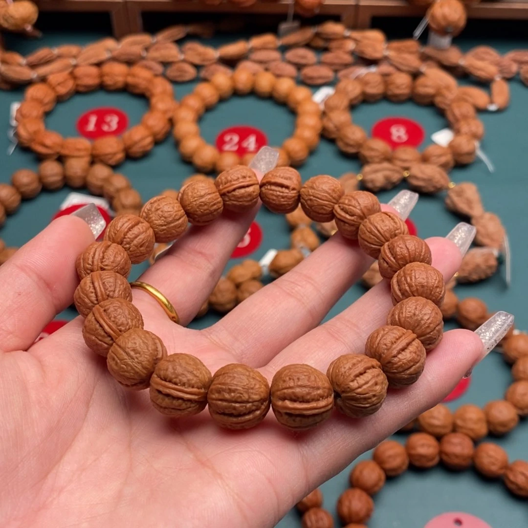 文玩核桃手串一道筋