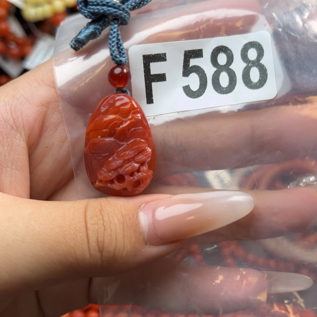 南红玛瑙未镶嵌珠宝奇石