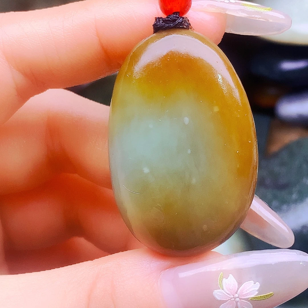 未镶嵌和田玉（糖玉）把件