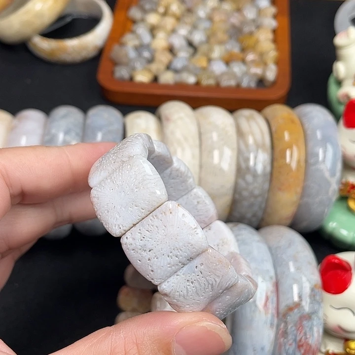 硅化珊瑚（珊瑚玉）未镶嵌手链