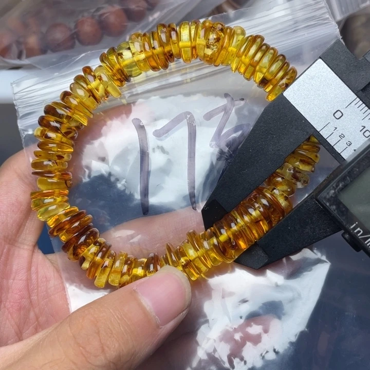 未镶嵌琥珀珠宝奇石