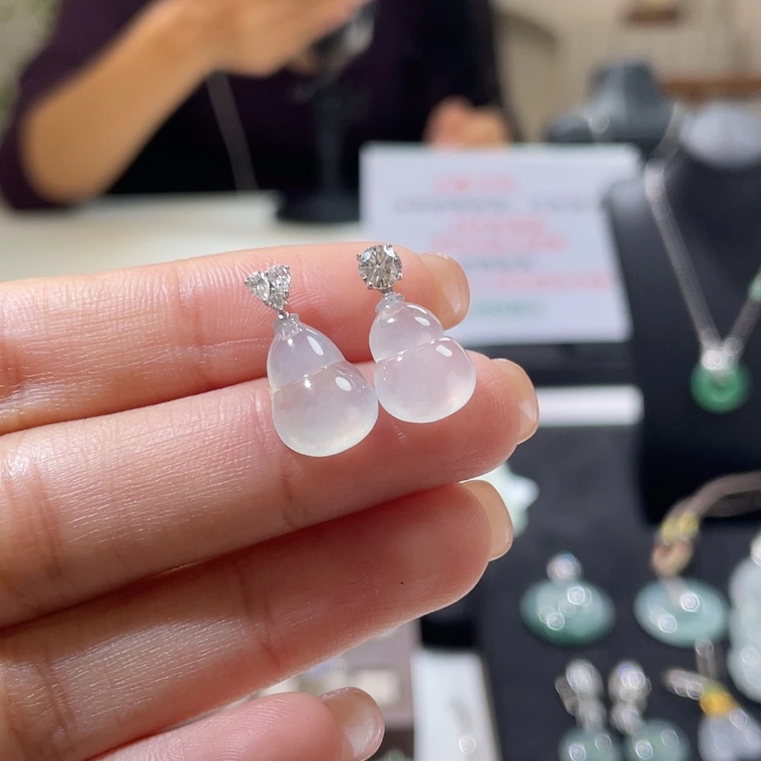 翡翠未镶嵌颈饰白冰葫芦多样性发其一