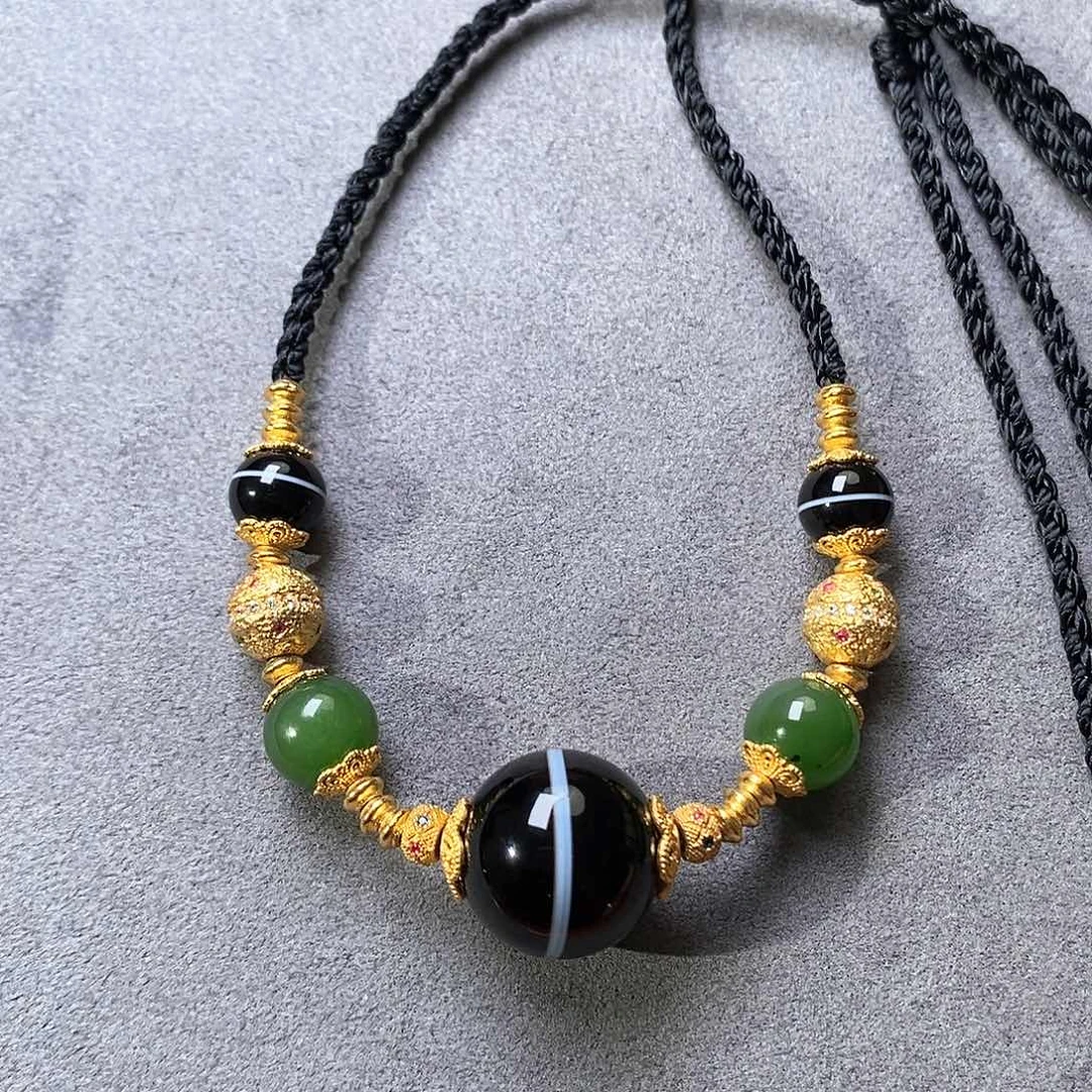 玛瑙/玉髓颈饰未镶嵌