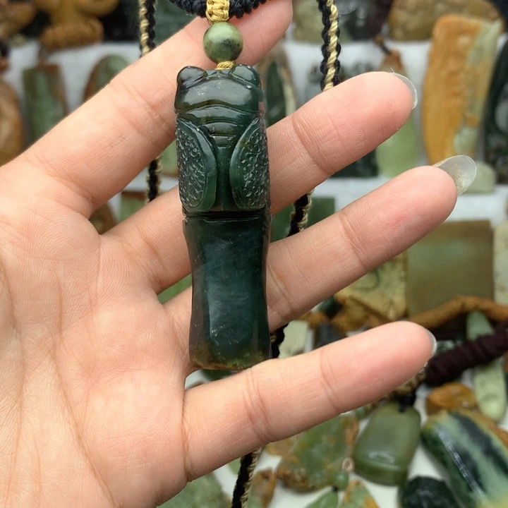 岫岩河磨玉（透闪石质玉）挂件未镶嵌哆**梦